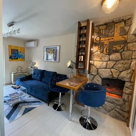 Riverside Apartment *